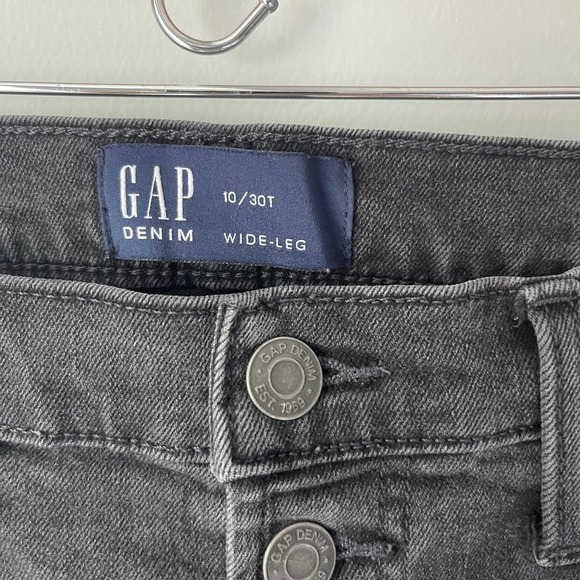 Gap Denim Women's Black Button Fly Wide Leg Raw Edge Hem Jeans Size 10/30T - Picture 4 of 4